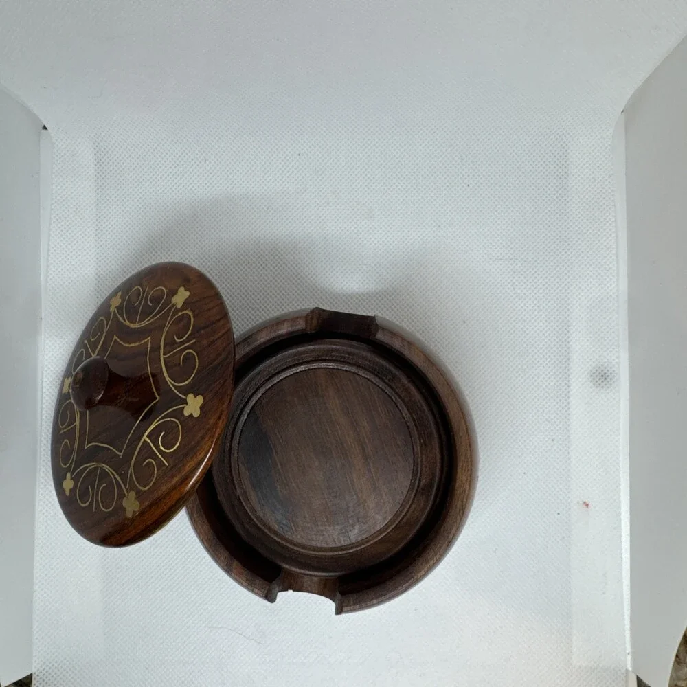 VTG handmade wooden (4) coaster set w/brass inlay floral designs. MFN081508